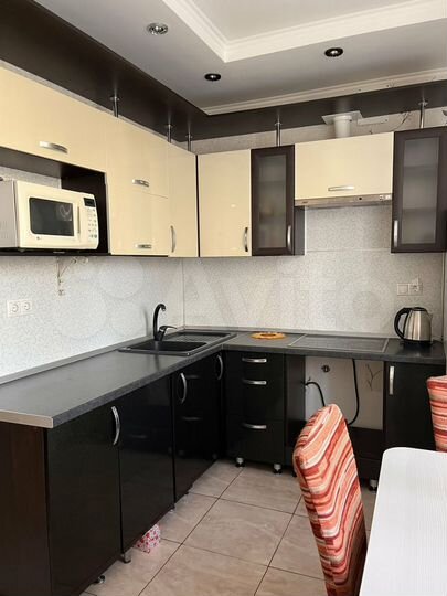 2-к. квартира, 43 м², 3/9 эт.