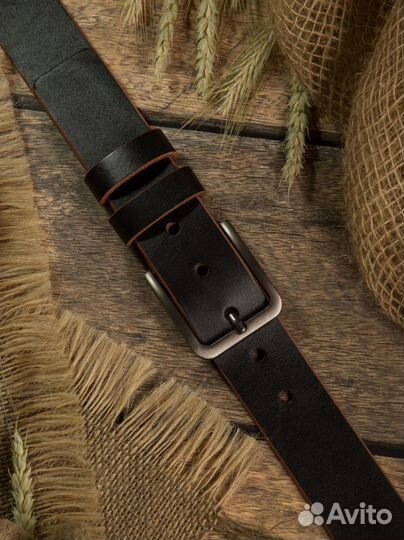 Кожаный ремень мужской в коробке с гравировкой