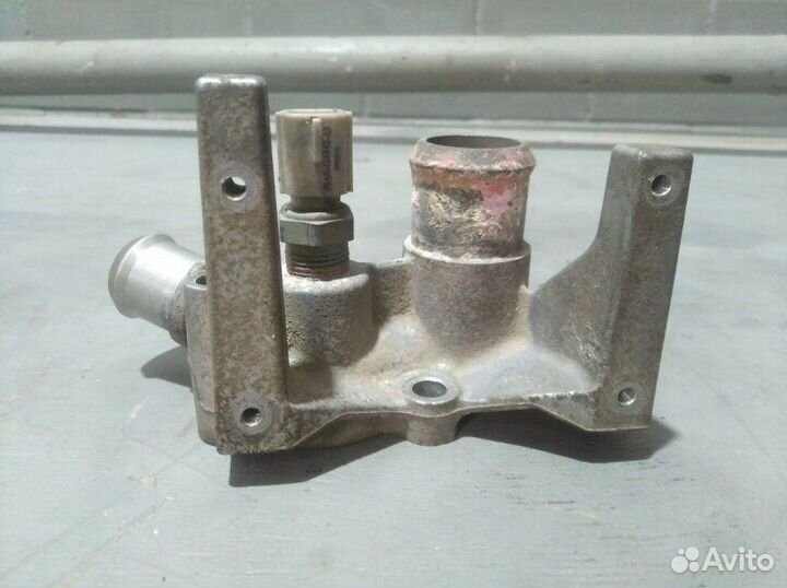 Тройник системы охлаждения Ford Fusion хетчбек 1