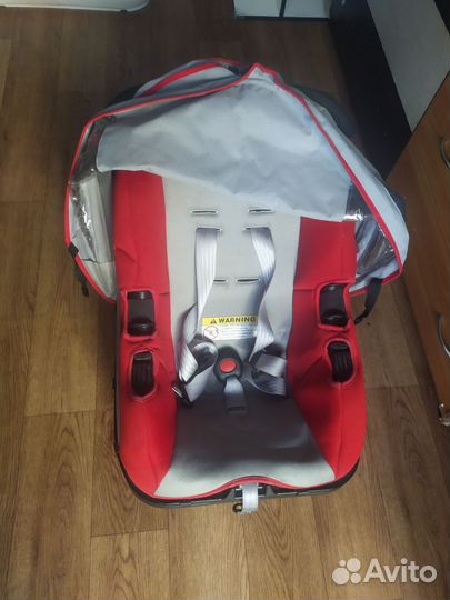 Детское автокресло на колесах