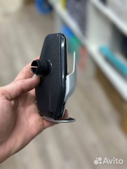 Держатель для телефона с беспроводной зарядкой