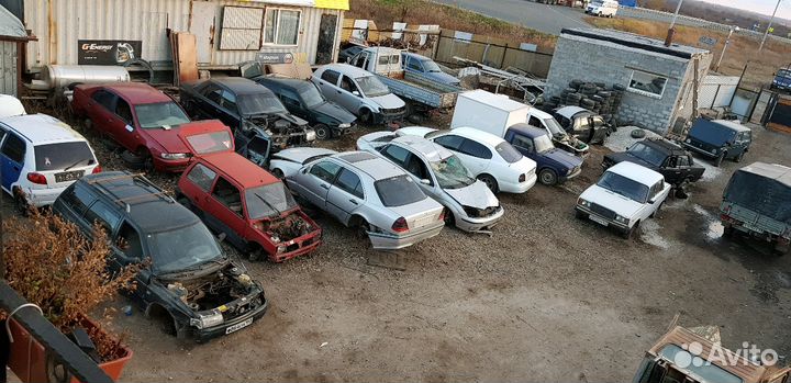 Передняя правая форточка деу матиз