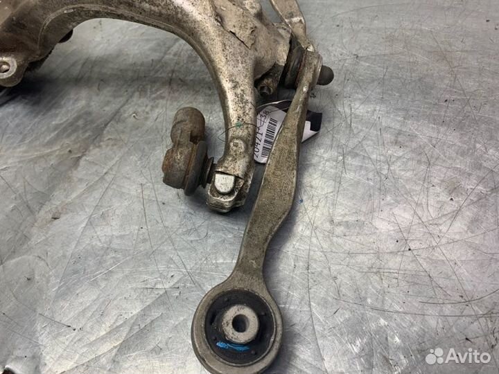 Кулак поворотный передний правый Audi A4 B6