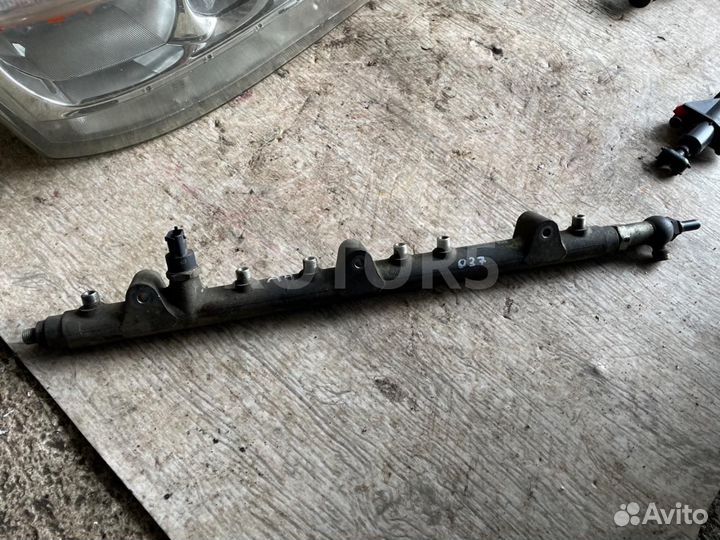 Топливная рампа MAN TGA 2004 51103116037