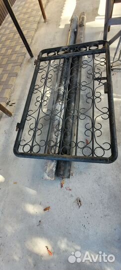 Металлическая калитка