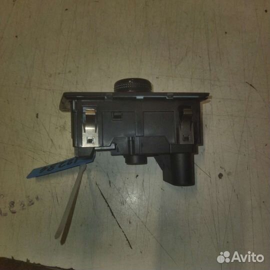 Блок управления светом Opel Zafira B