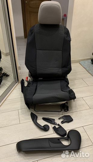 Сиденье водительское Toyota xv 55