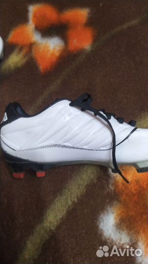 Футбольные бутсы 35 размер 2 раза одевали