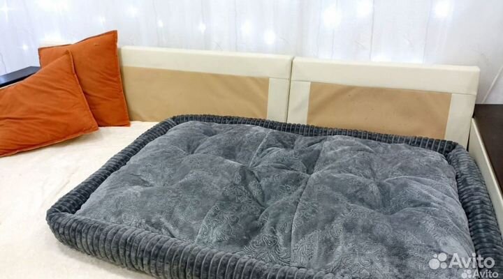 Лежанка для собак средних и крупных пород