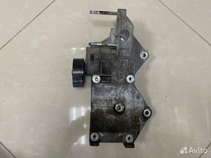 Кронштейн компрессора кондиционера Chevrolet