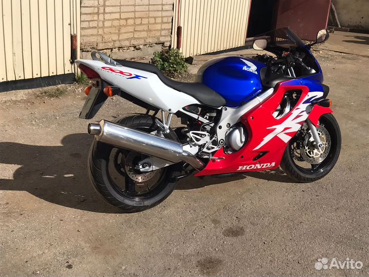 Мотоцикл Honda CBR600F4