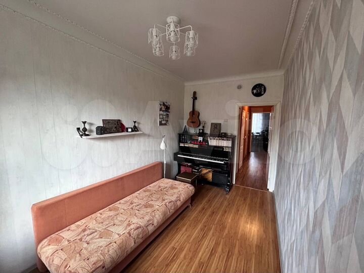 2-к. квартира, 52 м², 1/2 эт.