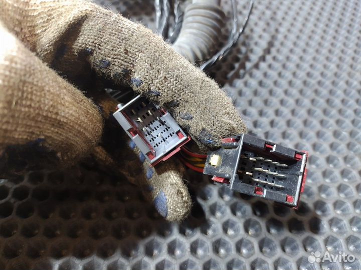 1899945 Проводка двери правой Daf XF105