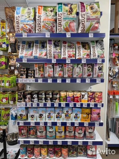 Корм для собак и кошек