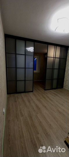 Раздвижная перегородка с матовым стеклом