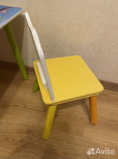 Детский стол и стул