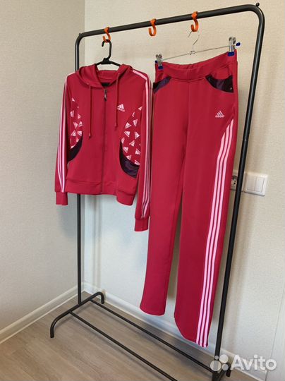 Спортивный костюм adidas женский