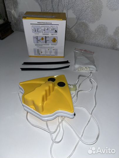 Магнитная щетка для мытья окон