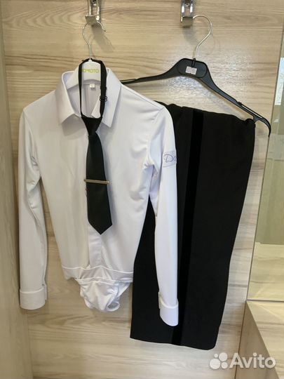 Продам костюм для бальных танцев