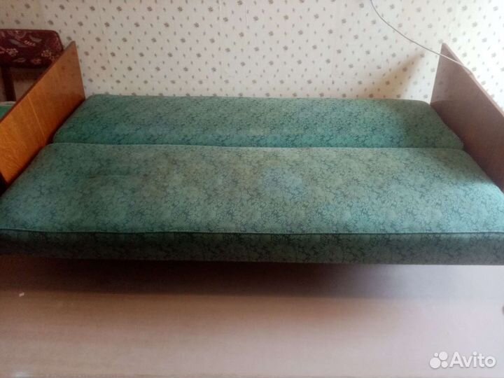 Диван бу для гаража, дачи