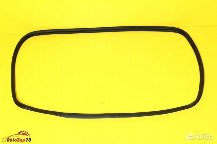 Уплотнительная резинка люка Mercedes Benz C Class
