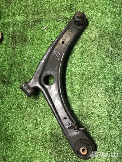 Рычаг подвески передний правый Mitsubishi Lancer X