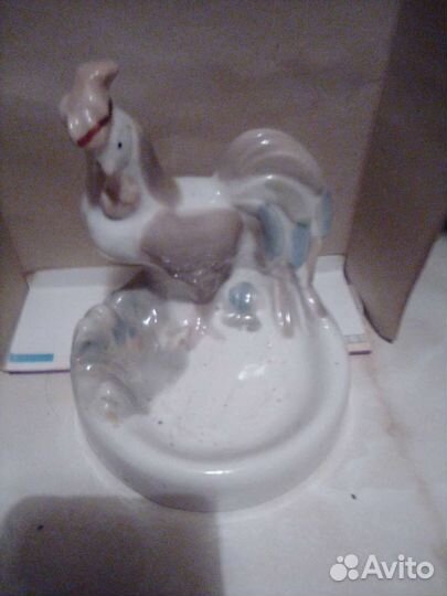 Пепельница фарфоровая в виде петуха.ссср