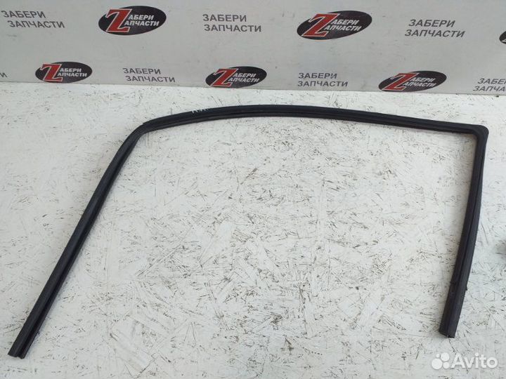 Уплотнитель стекла двери Chevrolet Aveo Т250 седан