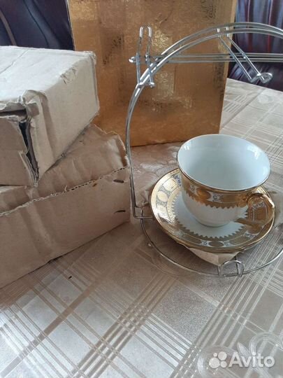 Чайные пары на подставке