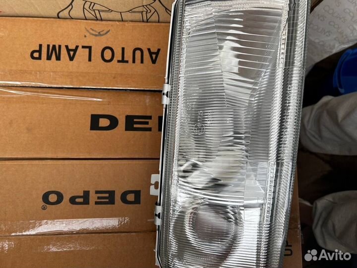 Фара правая на skoda octavia tour (A4)