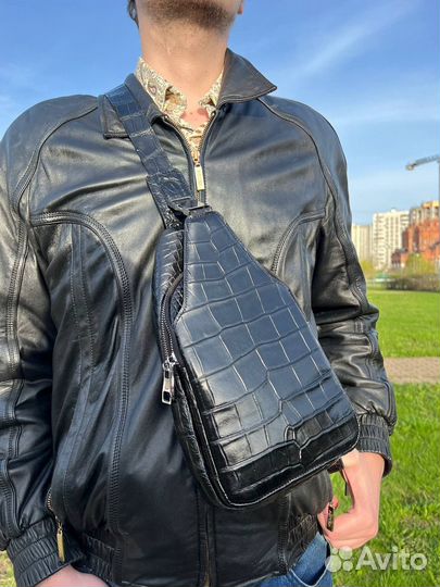 Мужская сумка слинг кожаная