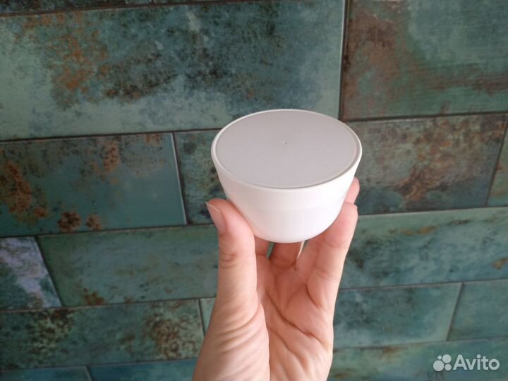 Пластиковые баночки для косметики или мелочей