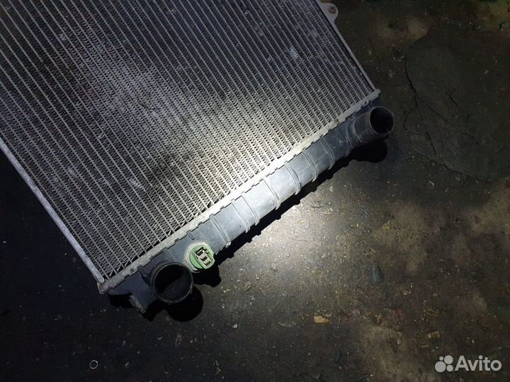 Радиатор основной Audi A8 D2 ауди а8 д2 v8 4.2 3.7