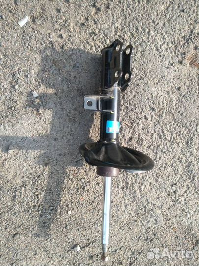 Стойка передняя левая на kia ceed