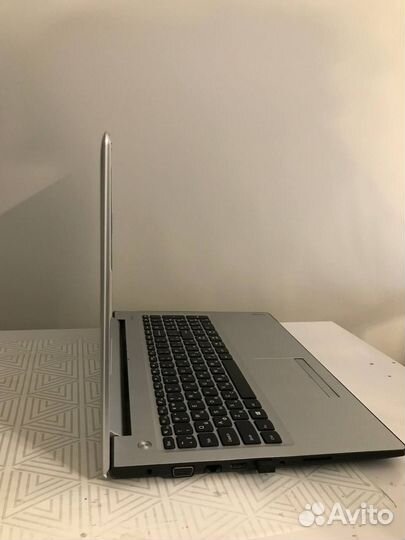 Ноутбук Lenovo