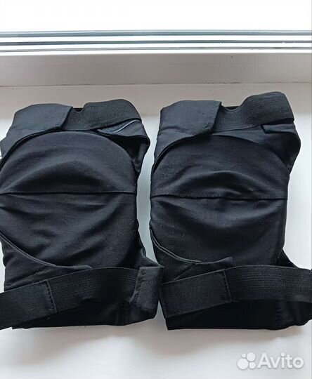 Наколенники