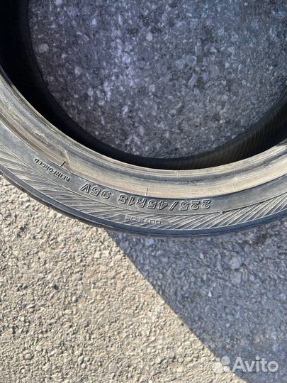 Yokohama Advan A006 225/45 R18 95V