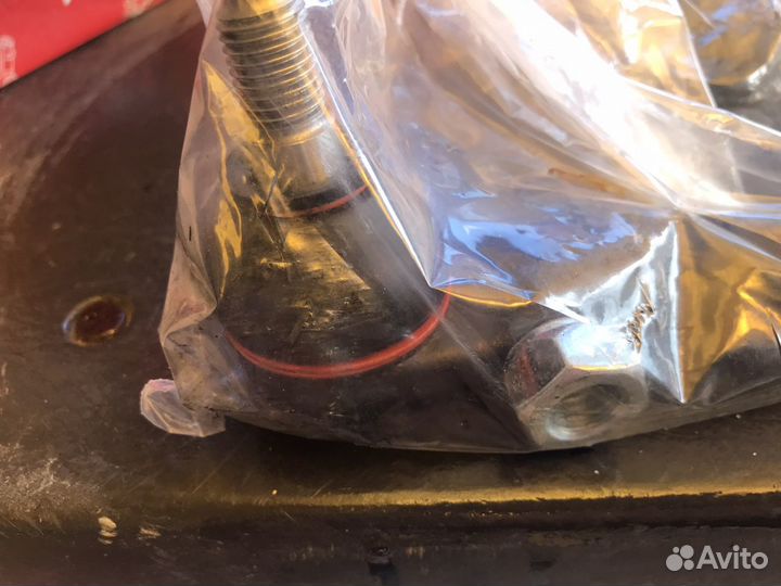 Рулевой наконечник на Nissan Almera 1,1999 год