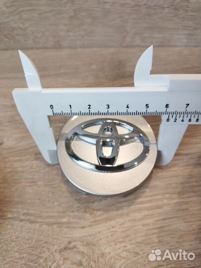 Колпачки заглушки на ориг диски Тойота 62мм