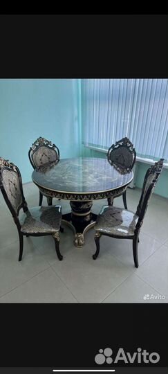 Столы и стулья для кухни и для зала