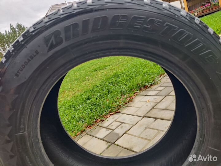 Bridgestone Ice Cruiser 5000 215/60 R16 95T