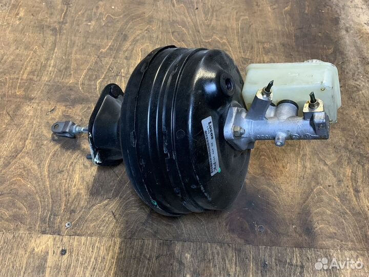 Тормозной вакуумник на Opel Omega B