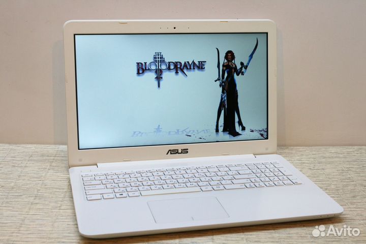 Красивый ноутбук Asus i5/ssd 256/nvidia