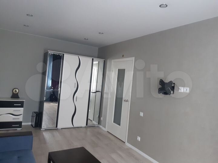 2-к. квартира, 56 м², 7/17 эт.