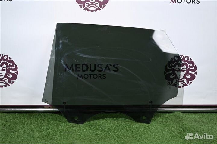 Стекло двери заднее левое Jaguar F-Pace JGA 2016