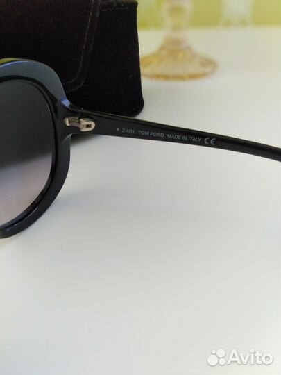 Солнцезащитные очки 