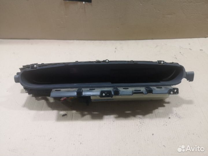 Спидометр Toyota Prius ZVW30