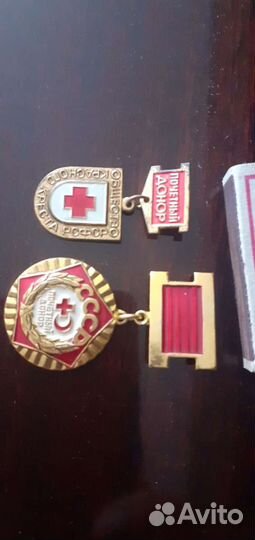 Значки 2шт
