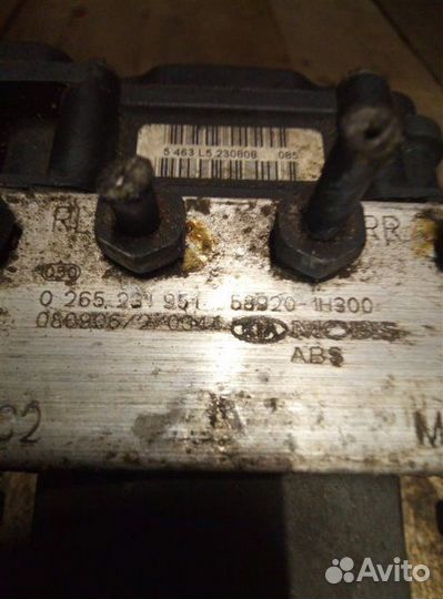 Блок abs Kia Ceed 1.6 2010