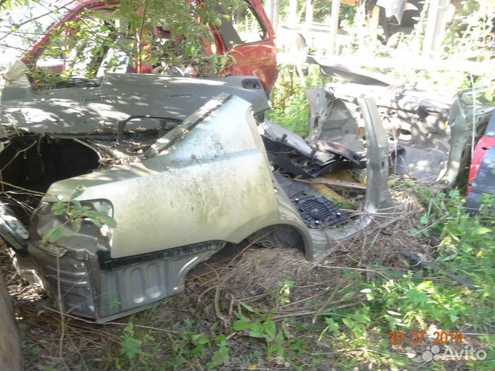 Разбор Mitsubishi Galant седан IX 2.4 4G69 бампер